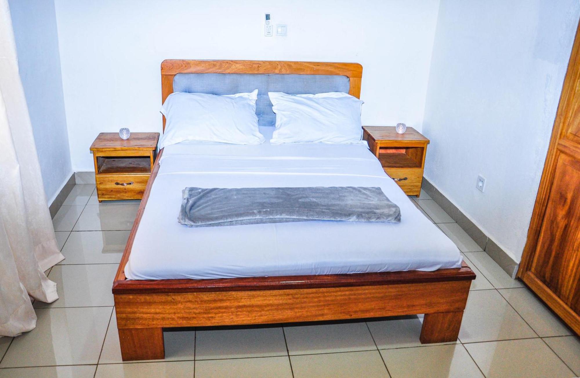 Les Logis De Nouvelle Route Bastos Apartman Yaoundé Kültér fotó